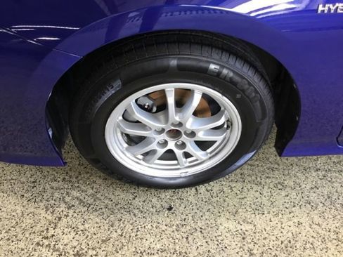 Used 2017 Toyota Prius Three w/ Protection Package image 8