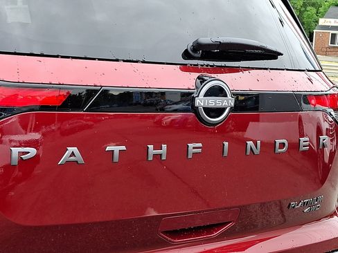 New 2026 Nissan Pathfinder Platinum AWD/4WD image 23
