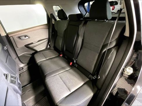 Used 2022 Nissan Rogue SV FWD image 31