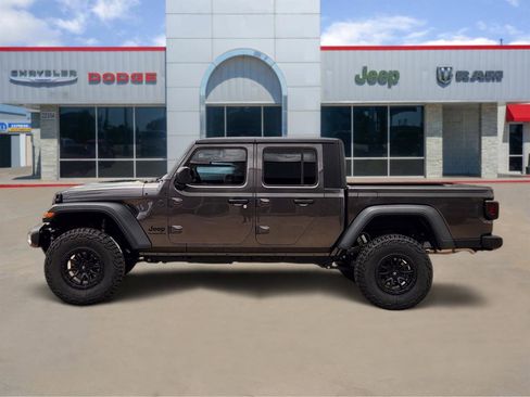 New 2026 Jeep Gladiator Sport AWD/4WD image 3