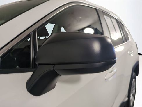 Used 2025 Toyota RAV4 LE image 12