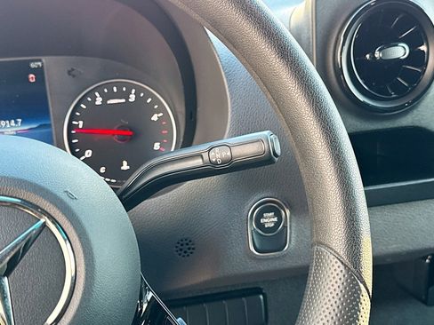 Used 2025 Mercedes-Benz Sprinter 2500 image 14