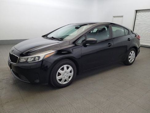 Used 2017 Kia Forte LX FWD image 2