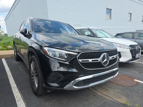 Used 2024 Mercedes-Benz GLC 300 4MATIC image 1