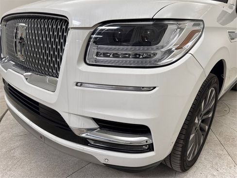 Used 2021 Lincoln Navigator Reserve w/ Luxury Package image 12