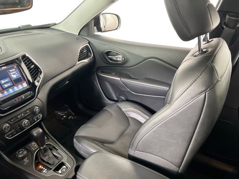 Used 2022 Jeep Cherokee Limited image 23