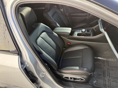 Used 2024 Jeep Wagoneer Launch Edition image 19