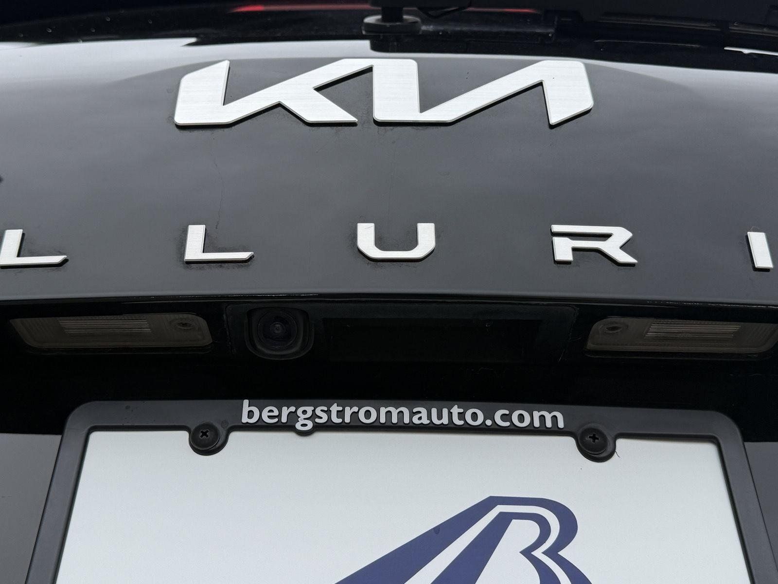 Used 2025 Kia Telluride S AWD/4WD image 12