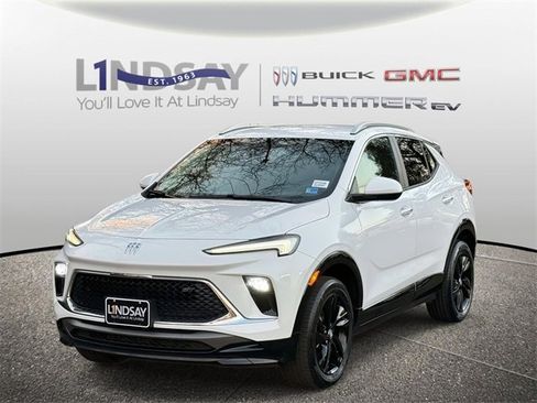 Used 2024 Buick Encore GX Sport Touring image 5