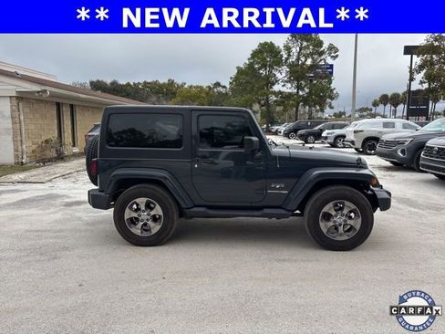 Used 2018 Jeep Wrangler Sahara w/ Connectivity Group image 17