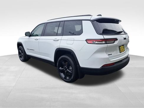 New 2025 Jeep Grand Cherokee L Limited w/ Luxury Tech Group II image 3