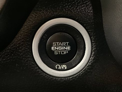 Used 2023 RAM 1500 Laramie AWD/4WD image 25