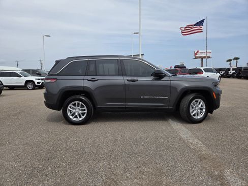 New 2026 Jeep Grand Cherokee Laredo X image 8