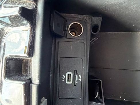 Used 2016 Ford Fusion Titanium FWD image 39