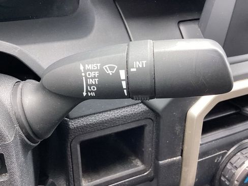 Used 2024 Toyota Tacoma SR image 25