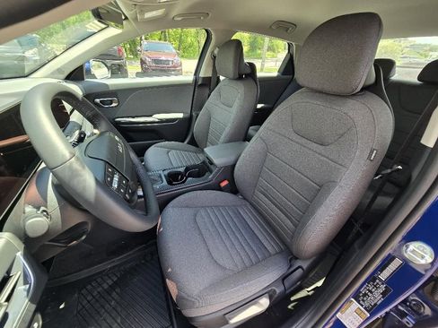 New 2025 Kia K4 EX image 12