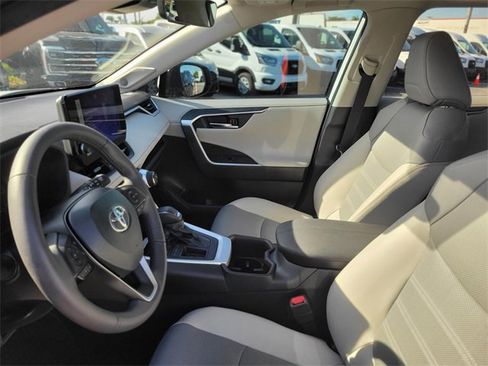 Used 2024 Toyota RAV4 Limited image 18