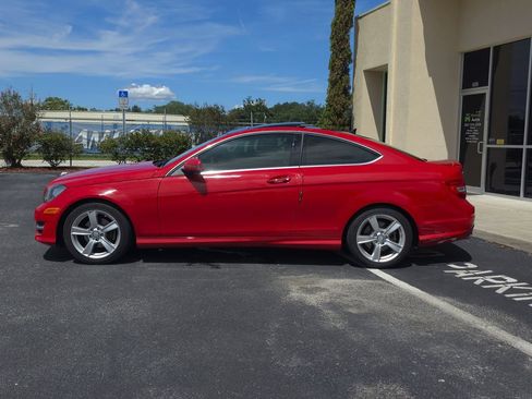 Used 2013 Mercedes-Benz C 250 Coupe image 8