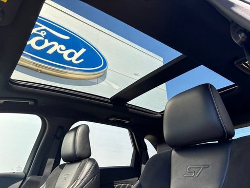 Used 2022 Ford Edge ST w/ Equipment Group 401A AWD/4WD image 26