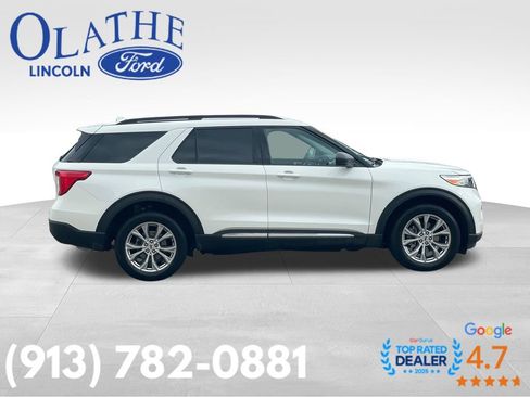 Used 2024 Ford Explorer XLT w/ Equipment Group 202A AWD/4WD image 6