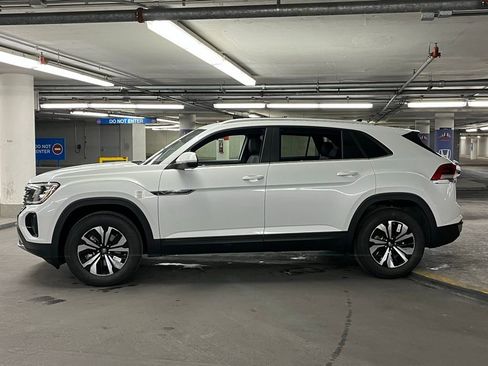 New 2026 Volkswagen Atlas Cross Sport SE image 32