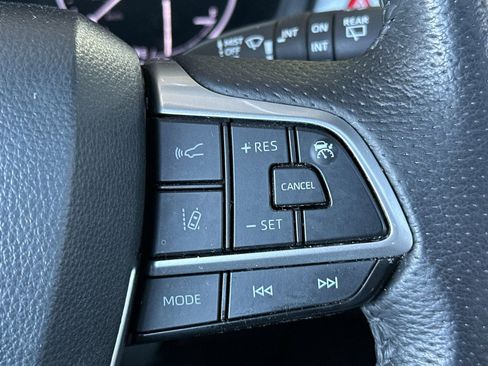 Certified 2021 Toyota Sienna Limited image 32