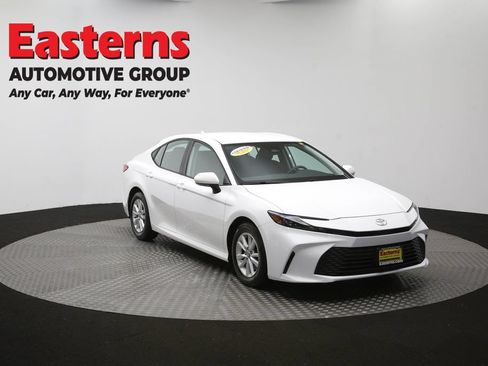 Used 2025 Toyota Camry LE FWD image 49