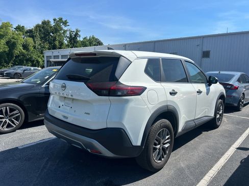 Used 2023 Nissan Rogue S AWD/4WD image 5
