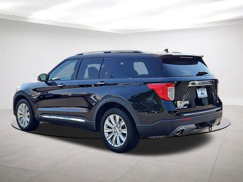 Used 2021 Ford Explorer Limited w/ Equipment Group 301A AWD/4WD image 5