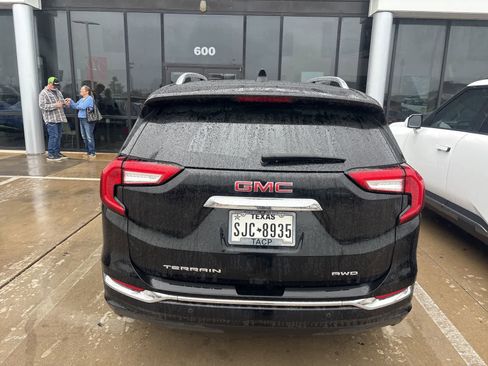 Used 2023 GMC Terrain Denali w/ Black Diamond Edition AWD/4WD image 11