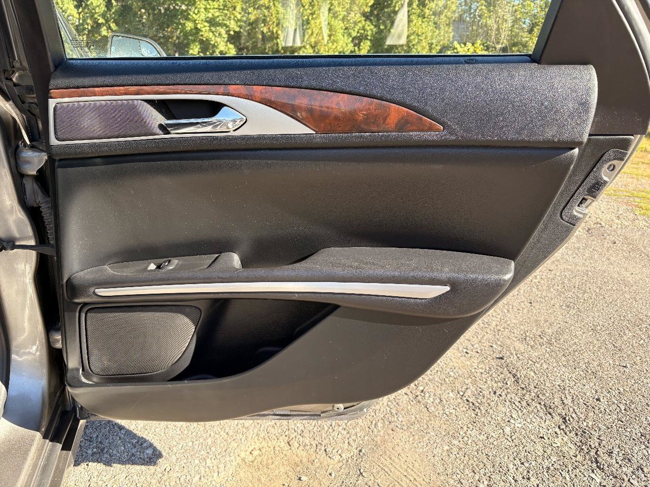 Used 2016 Lincoln MKZ AWD image 26