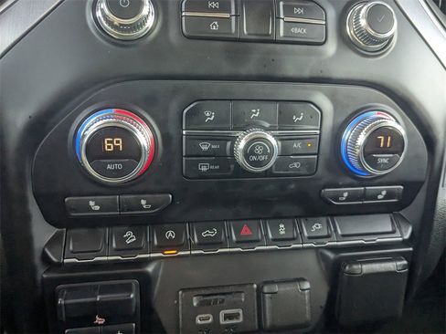 Used 2019 GMC Sierra 1500 SLT image 25