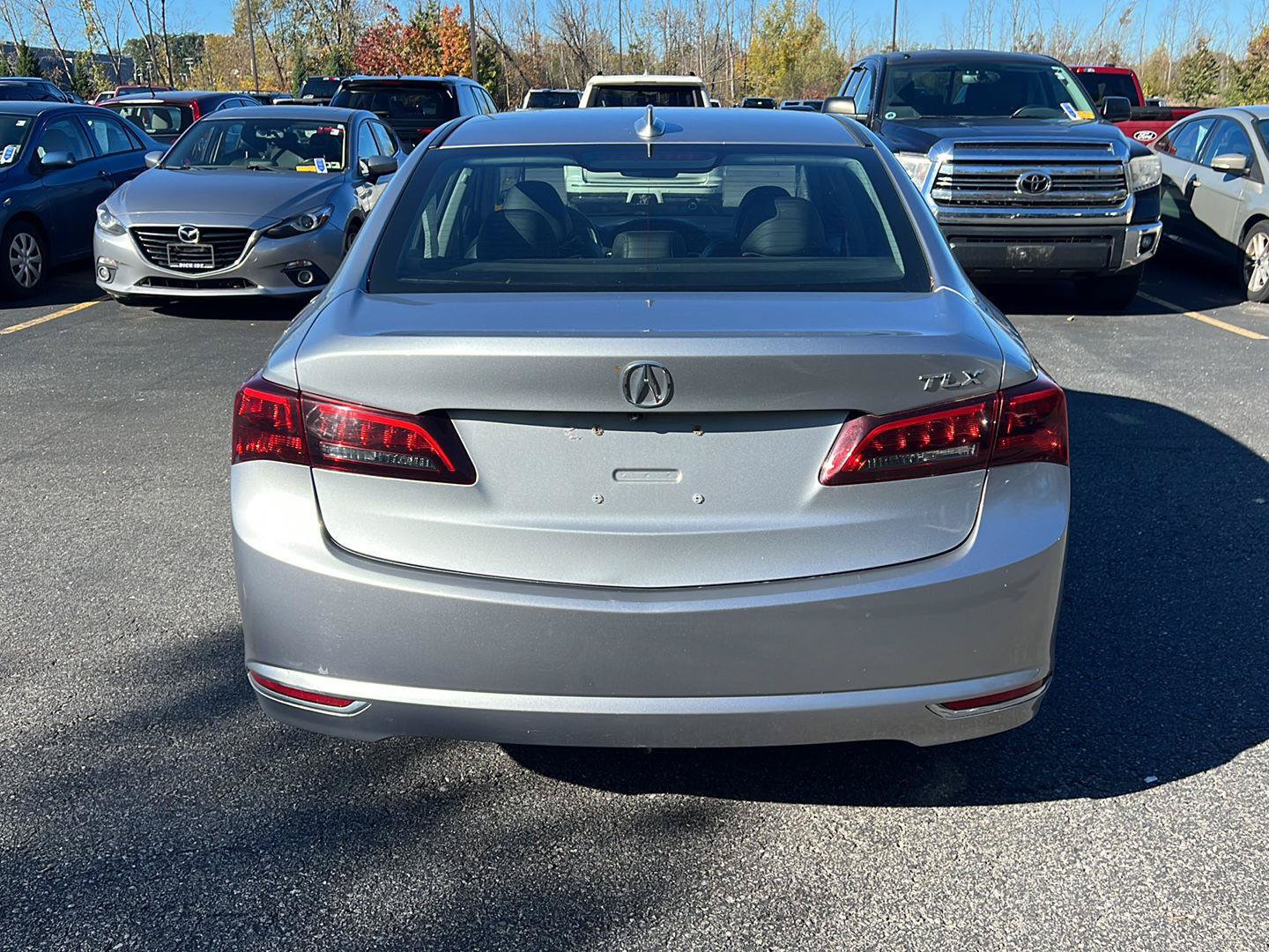 Used 2017 Acura TLX w/ Technology Package FWD image 3