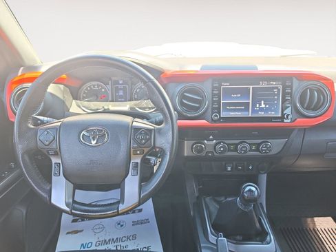 Used 2020 Toyota Tacoma TRD Sport AWD/4WD image 13