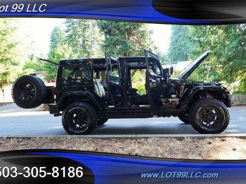 Used 2011 Jeep Wrangler Unlimited 70th Anniversary w/ Connectivity Group AWD/4WD image 30