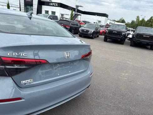Used 2023 Honda Civic EX image 30