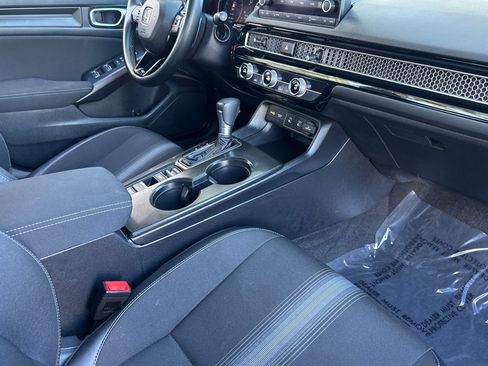 Used 2025 Honda Civic Sport image 31