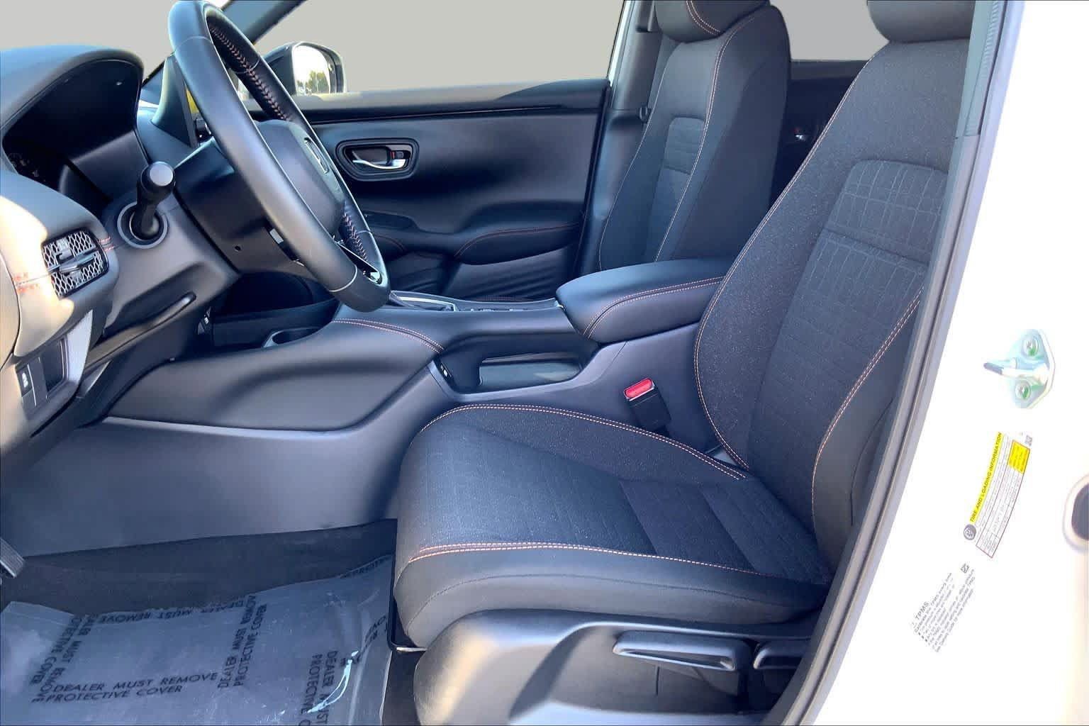 Used 2023 Honda HR-V Sport image 7