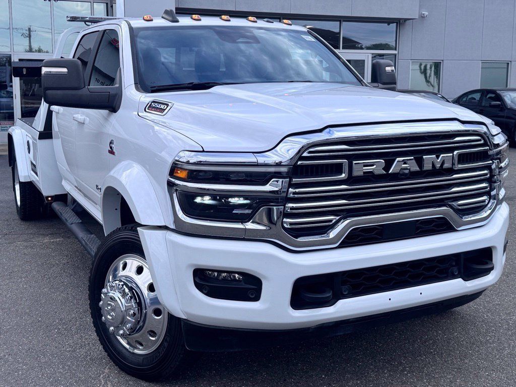 Used 2025 RAM 5500 4x4 Crew Cab w/ Laramie Trim Package image 2