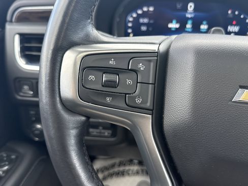 Used 2023 Chevrolet Suburban Premier w/ Advanced Technology Package image 18