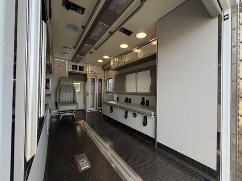 New 2026 Ford E-450 and Econoline 450 Super Duty w/ Ambulance Prep Package RWD image 10