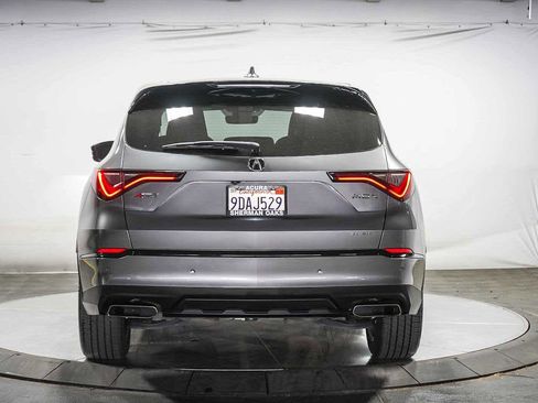 Used 2023 Acura MDX A-Spec image 9