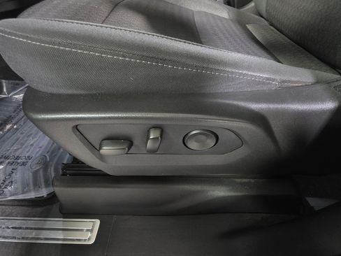 Used 2025 Chevrolet Silverado 3500 LT w/ Safety Package image 28