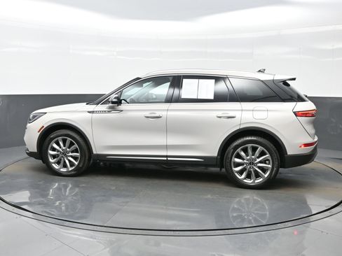 Used 2021 Lincoln Corsair AWD w/ Premium Package image 3