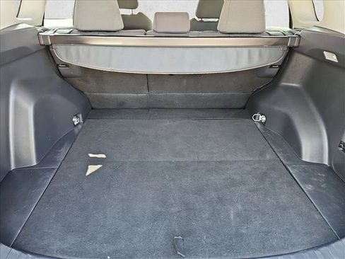 Used 2021 Toyota RAV4 XLE FWD image 6