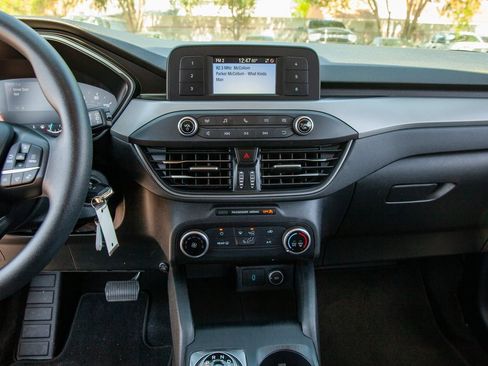 Used 2020 Ford Escape S image 15