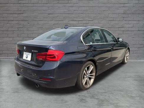 Used 2017 BMW 340i xDrive Sedan AWD/4WD image 4