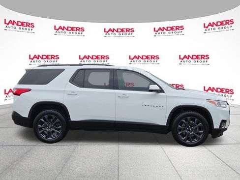 Used 2021 Chevrolet Traverse RS w/ LPO, Floor Liner Package FWD image 2