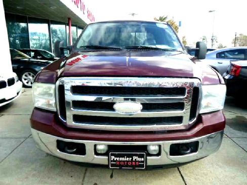 Used 2007 Ford F250 Lariat image 2