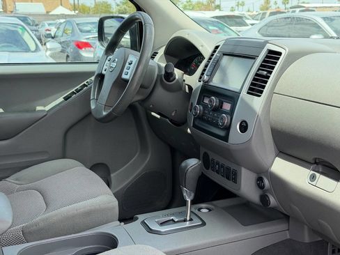 Used 2021 Nissan Frontier SV w/ Midnight Edition Floor Mats RWD image 29